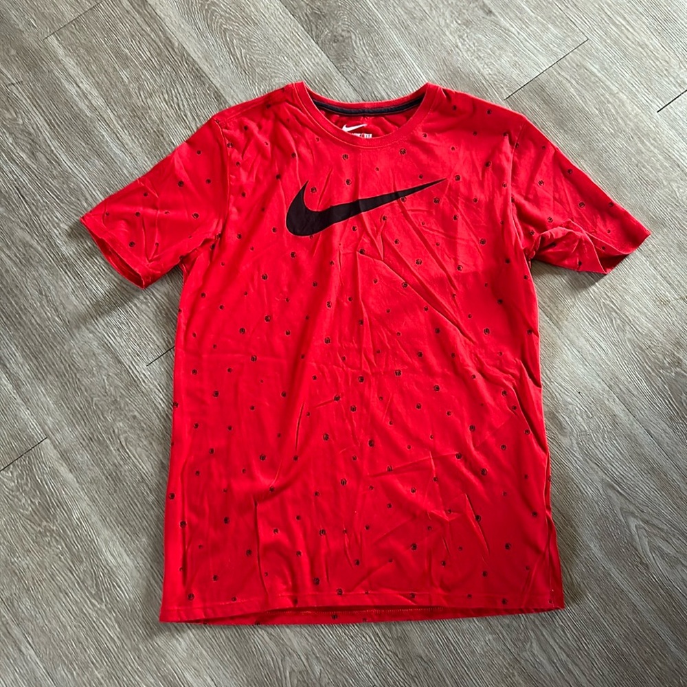 Nike tee with mini basketballs